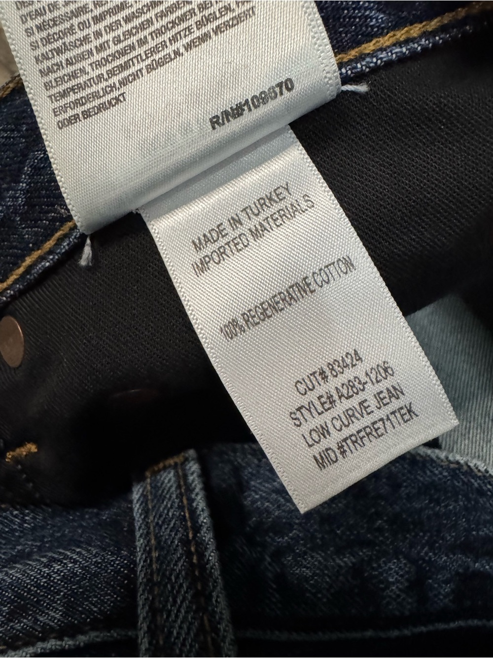Agolde Low Curve Jean in Pendulum Size 25 - Picture 6 of 11